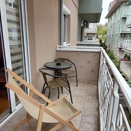 Lora Apartament *
