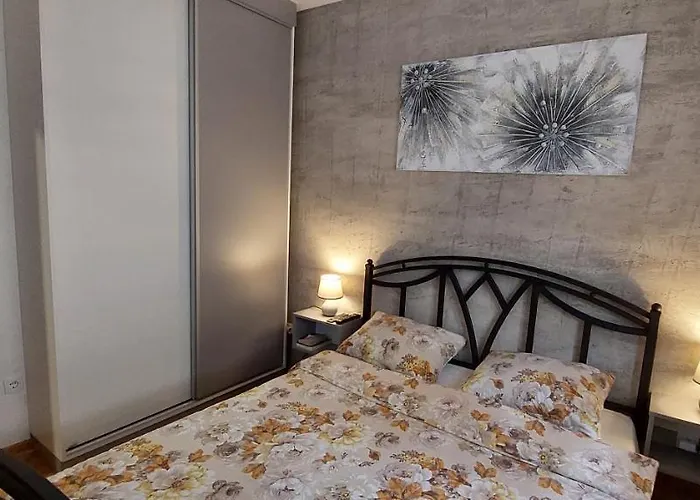 아파트 Lora Vrnjci